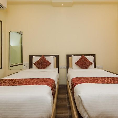 Super Hotel O Divine Residency Near Phoenix Marketcity Βομβάη Εξωτερικό φωτογραφία