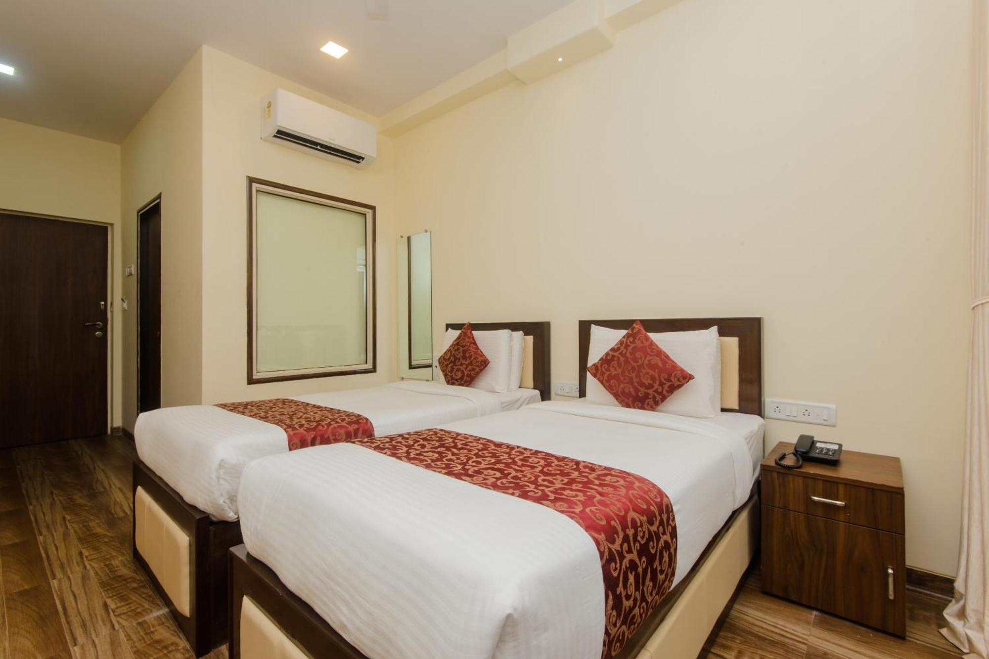 Super Hotel O Divine Residency Near Phoenix Marketcity Βομβάη Εξωτερικό φωτογραφία