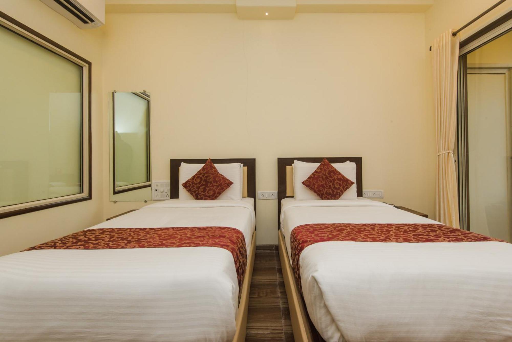 Super Hotel O Divine Residency Near Phoenix Marketcity Βομβάη Εξωτερικό φωτογραφία